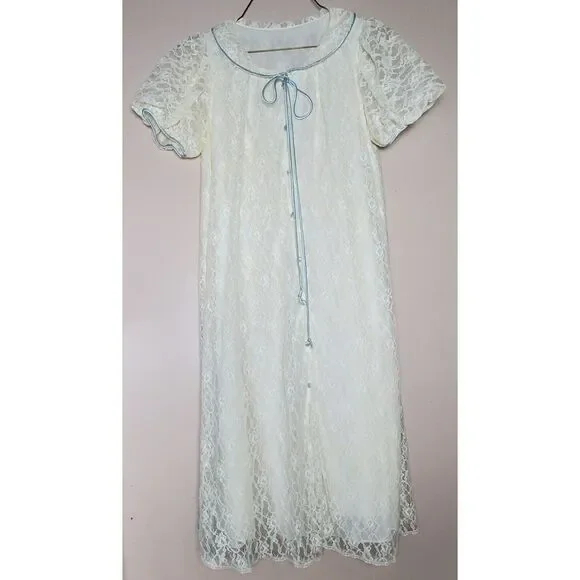 Vintage Sleepwear Artemis Long Lace Robe Medium Short Sleeve Trad Wife Romantic - Picture 2 of 7